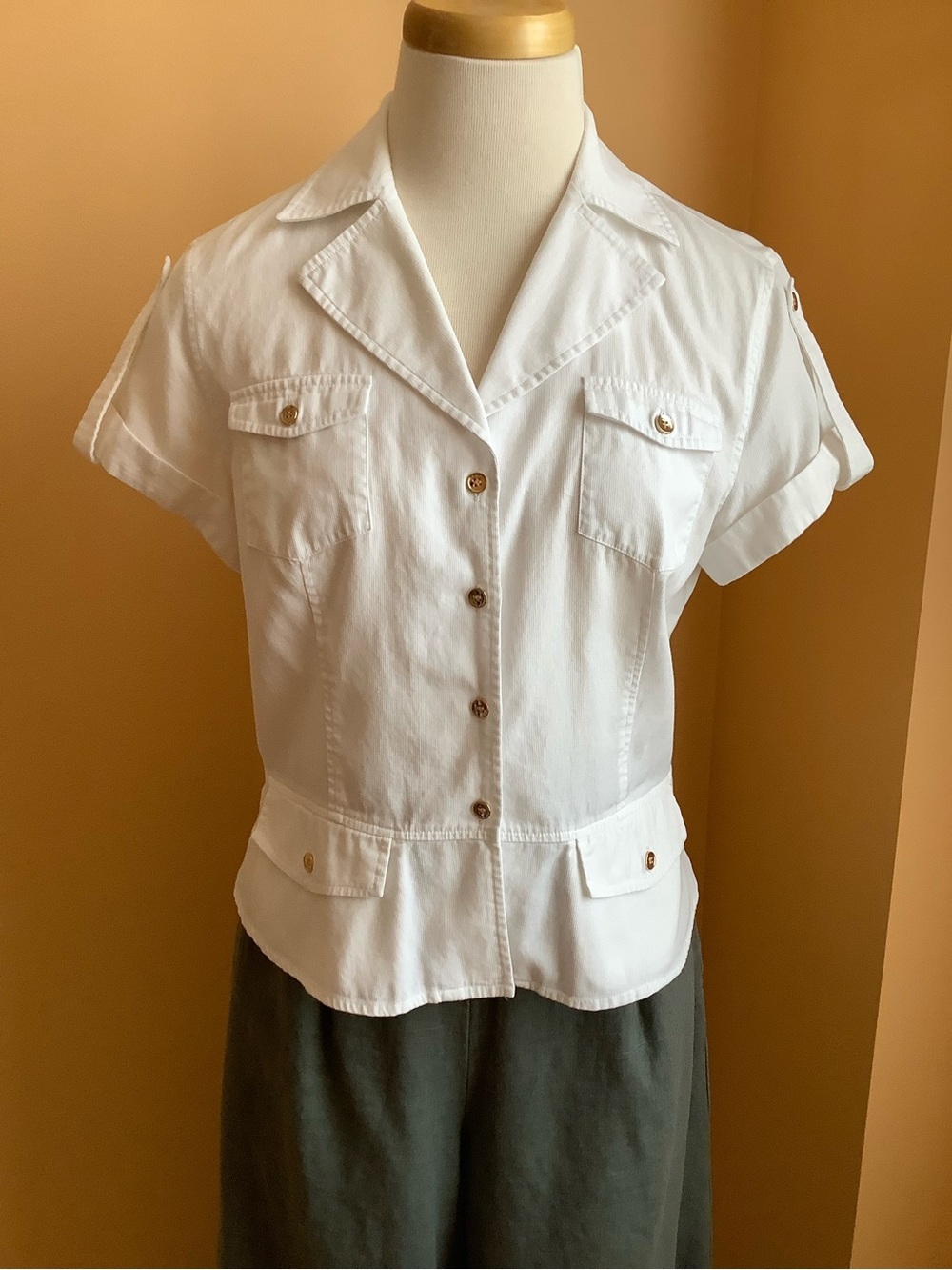 Jones New York Signature White Cotton Utility Shirt Gold Button Size M - Picture 2 of 11